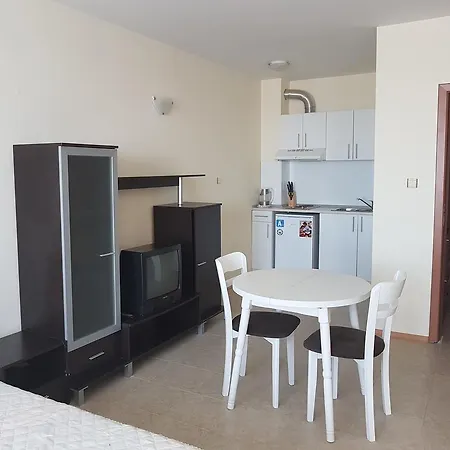 Rent Studio-vista شقة *
